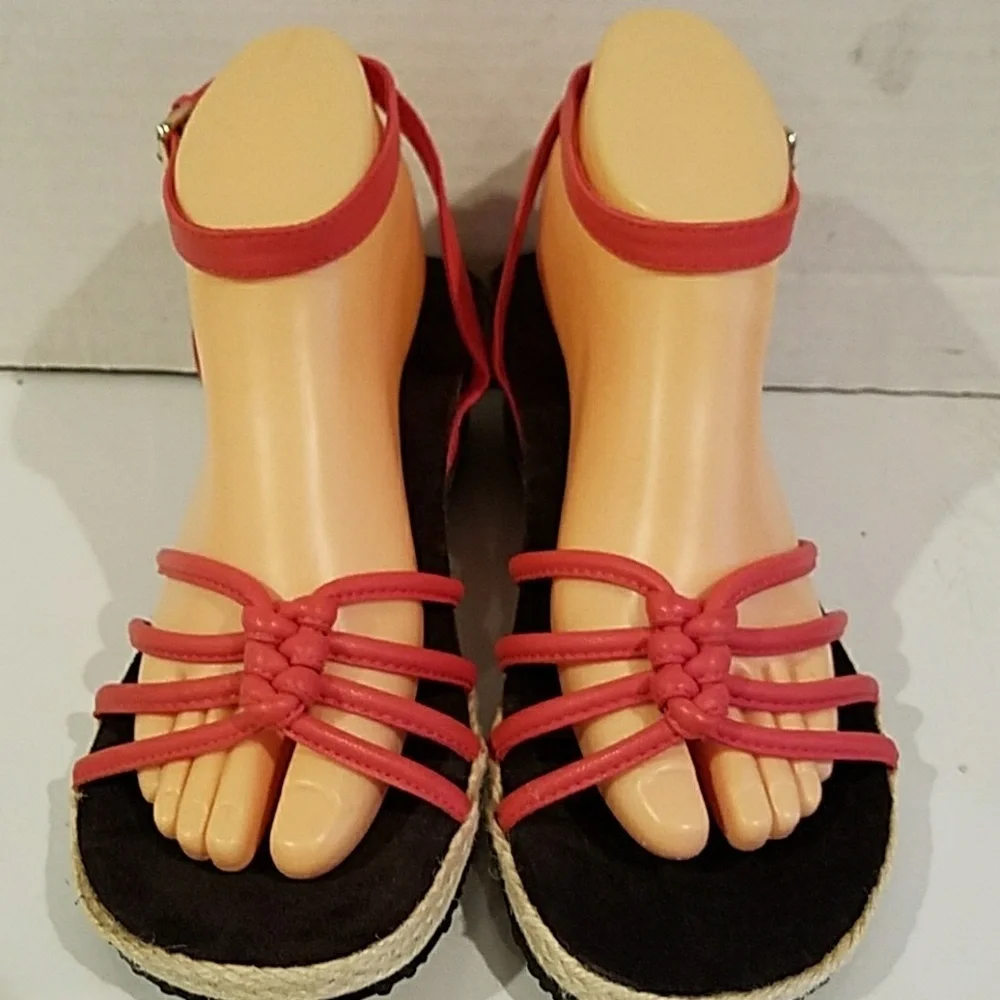 NEW - ORTHAHEEL TECHNOLOGY by DR. WEILS SANDALS